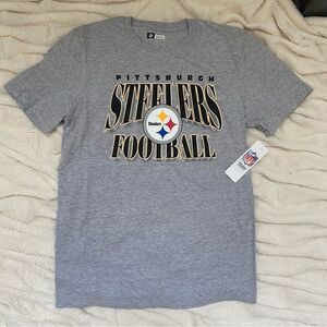 NWT NFL Steelers football t-shirt